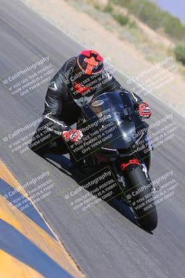 media/Oct-01-2023-SoCal Trackdays (Sun) [[4c570cc352]]/Turn 7 Inside (11am)/